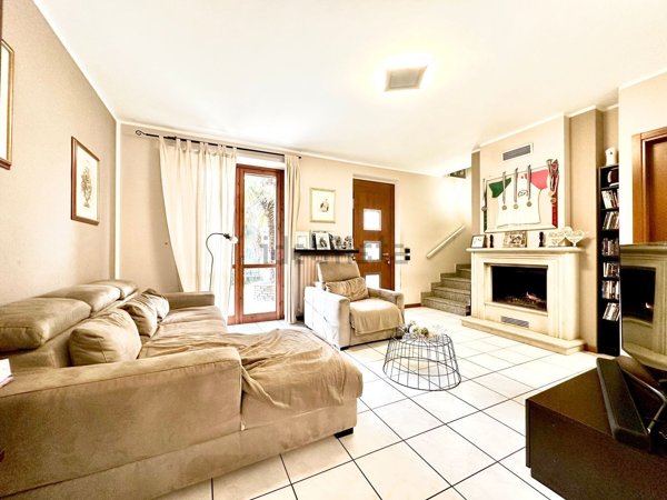 casa indipendente in vendita a Cardano al Campo