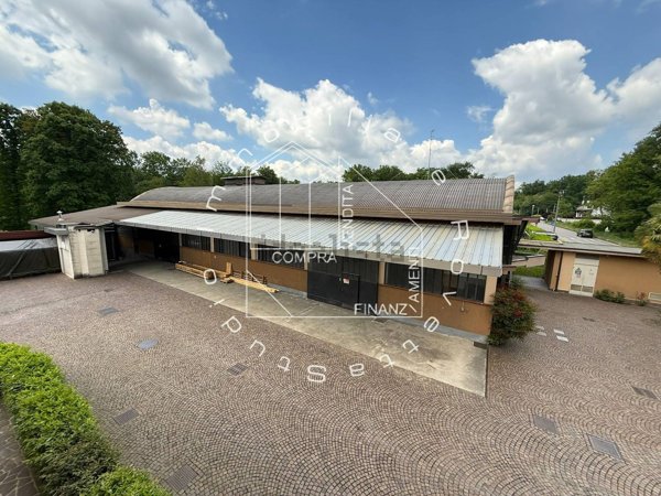 capannone in vendita a Cardano al Campo