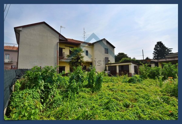 casa indipendente in vendita a Cardano al Campo