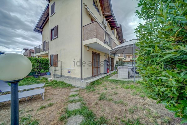 appartamento in vendita a Cardano al Campo