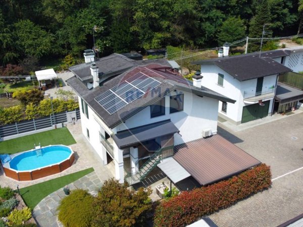casa indipendente in vendita a Cardano al Campo
