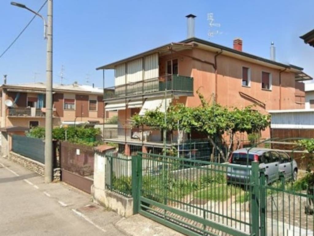casa indipendente in vendita a Cardano al Campo