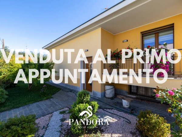 casa indipendente in vendita a Cardano al Campo
