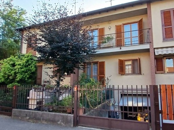 casa indipendente in vendita a Cardano al Campo
