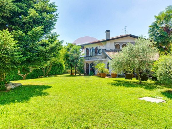 casa indipendente in vendita a Cardano al Campo