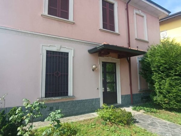 casa indipendente in vendita a Cardano al Campo