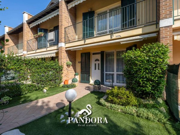 casa indipendente in vendita a Cardano al Campo