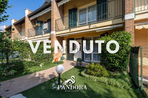 casa indipendente in vendita a Cardano al Campo