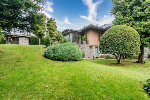 casa indipendente in vendita a Cardano al Campo