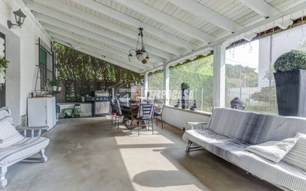 casa indipendente in vendita a Cardano al Campo