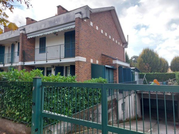 casa indipendente in vendita a Cardano al Campo