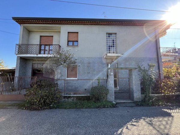 casa indipendente in vendita a Cardano al Campo