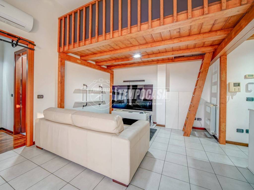 appartamento in vendita a Cardano al Campo