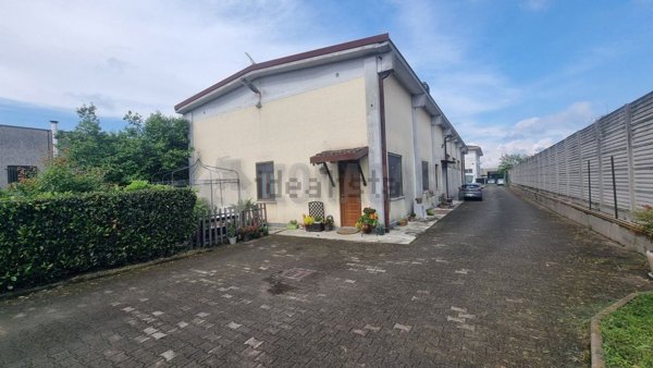 appartamento in vendita a Cardano al Campo