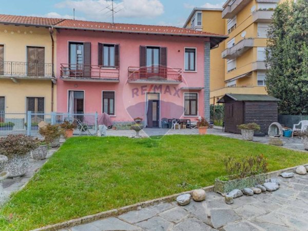 casa indipendente in vendita a Cardano al Campo