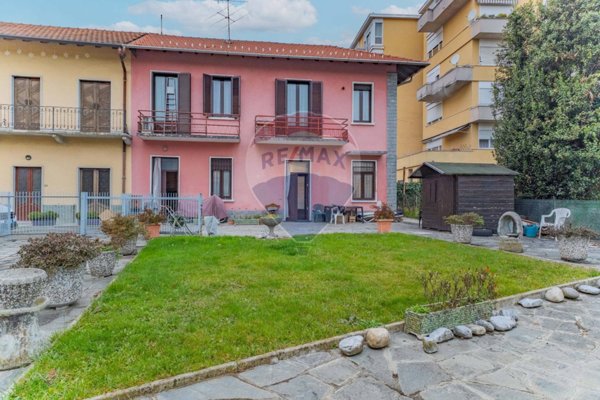 casa indipendente in vendita a Cardano al Campo