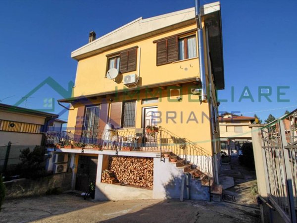 casa indipendente in vendita a Cardano al Campo