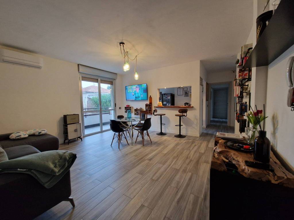 appartamento in vendita a Cardano al Campo