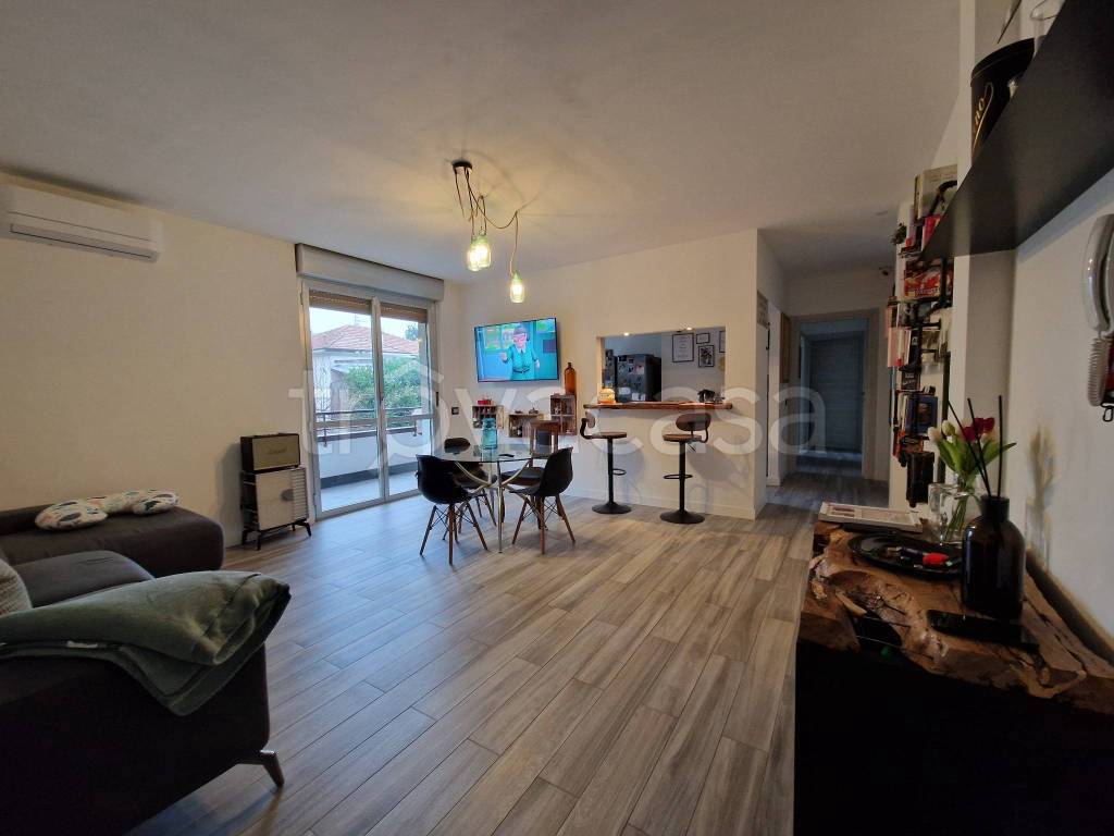 appartamento in vendita a Cardano al Campo