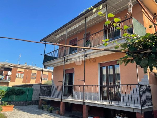 casa indipendente in vendita a Cardano al Campo