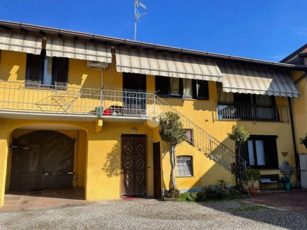 appartamento in vendita a Cardano al Campo