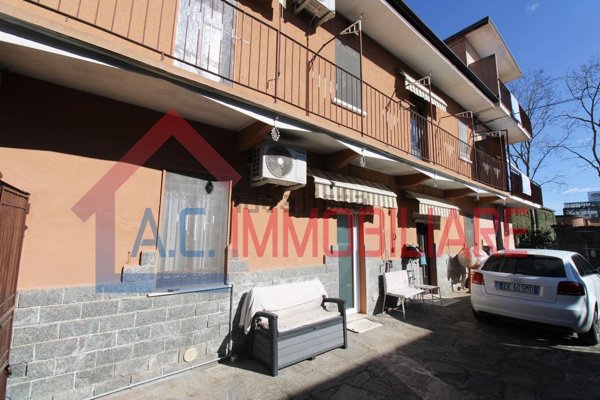 casa indipendente in vendita a Cardano al Campo