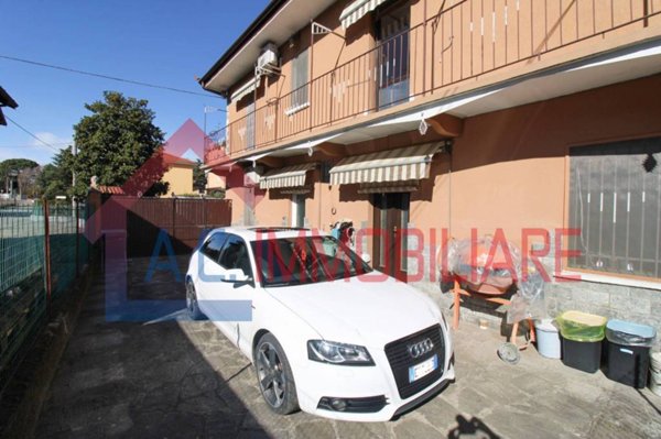 casa indipendente in vendita a Cardano al Campo