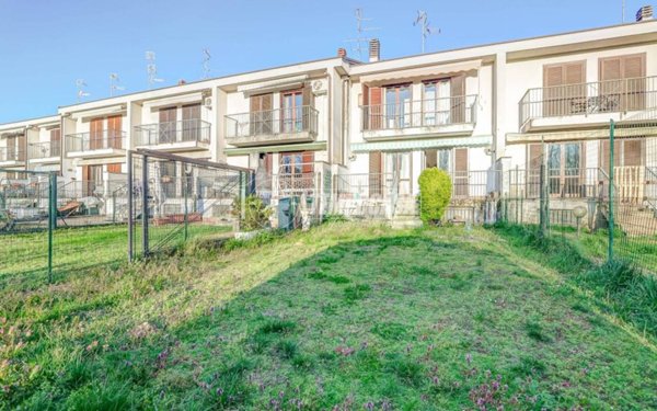 casa indipendente in vendita a Cardano al Campo