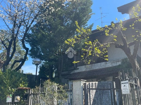 appartamento in vendita a Cardano al Campo