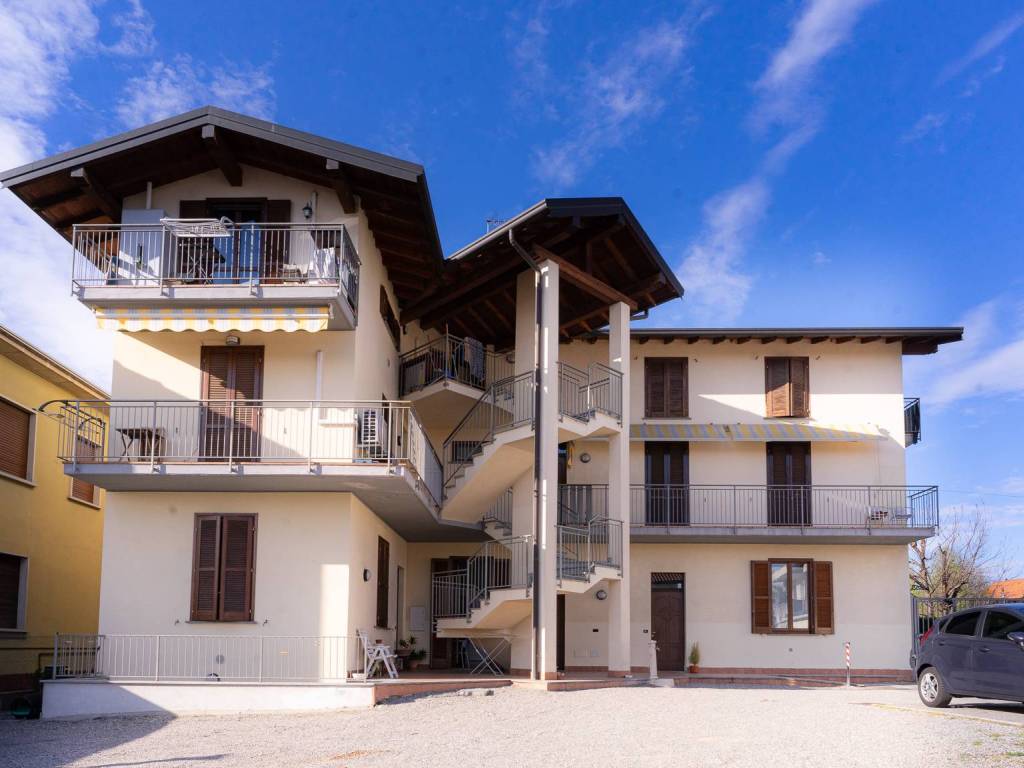 appartamento in vendita a Cardano al Campo