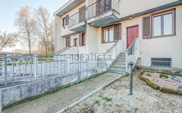 casa indipendente in vendita a Cardano al Campo