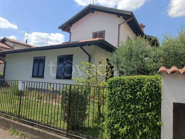 casa indipendente in vendita a Cardano al Campo
