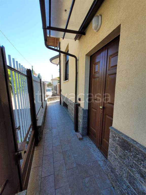 casa indipendente in vendita a Cardano al Campo