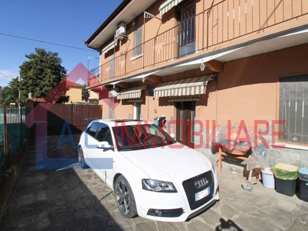 casa indipendente in vendita a Cardano al Campo
