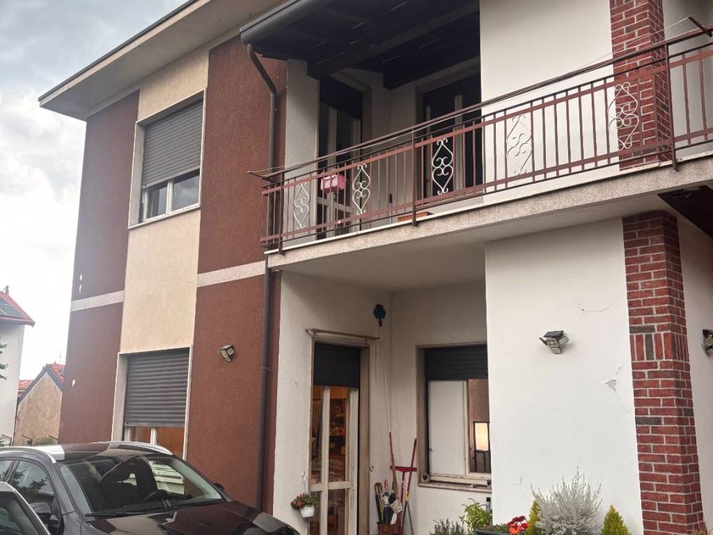 casa indipendente in vendita a Cardano al Campo