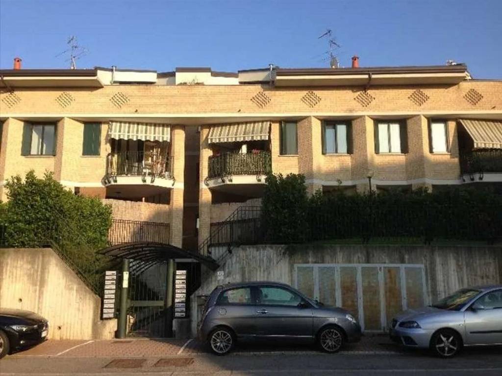 appartamento in vendita a Cardano al Campo