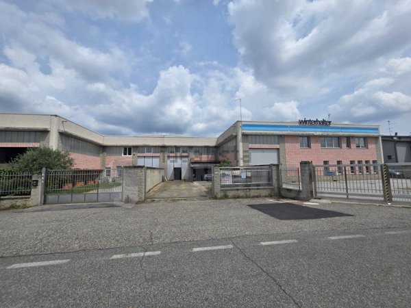 capannone in vendita a Cardano al Campo