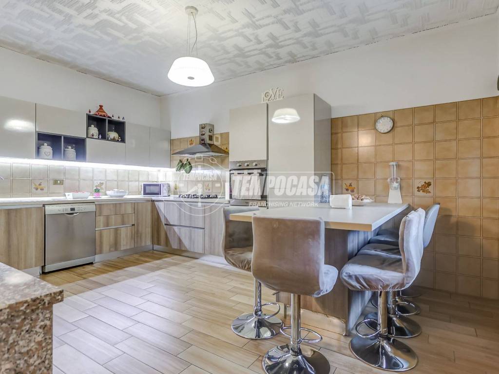 casa indipendente in vendita a Cardano al Campo