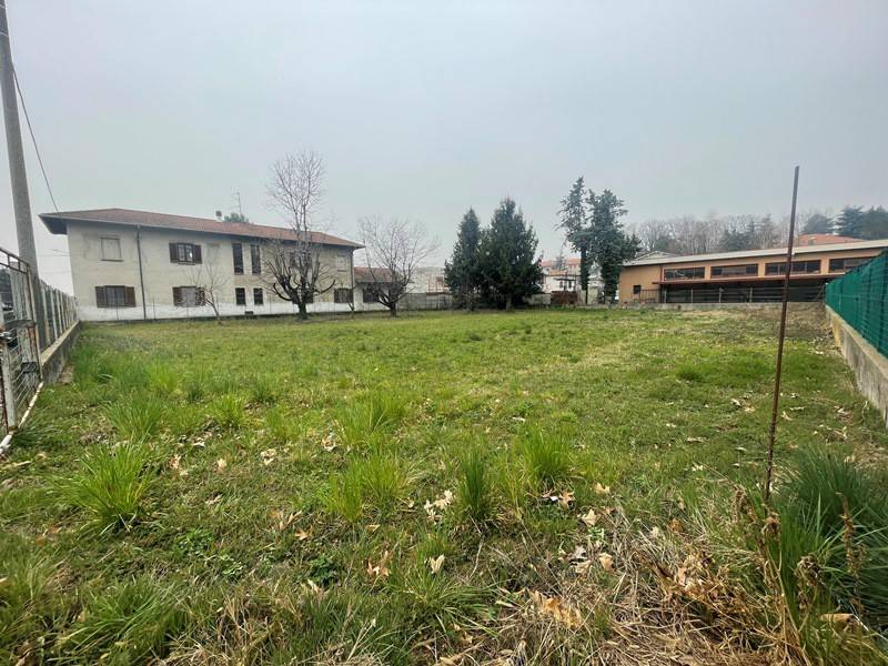 terreno edificabile in vendita a Cardano al Campo
