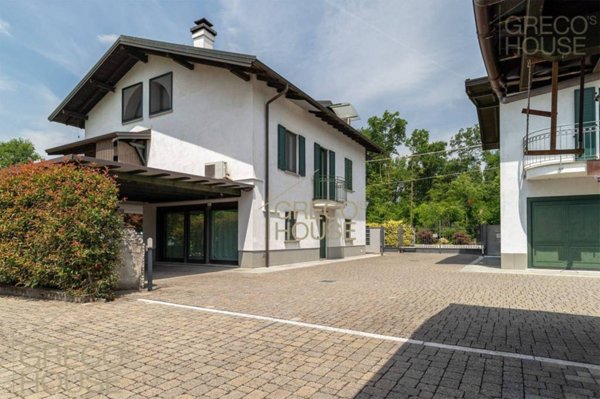 casa indipendente in vendita a Cardano al Campo