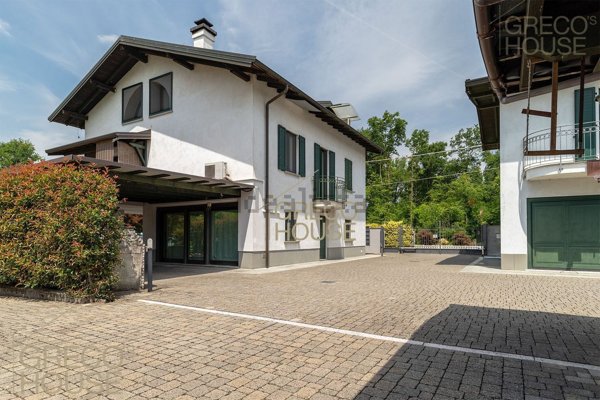 casa indipendente in vendita a Cardano al Campo