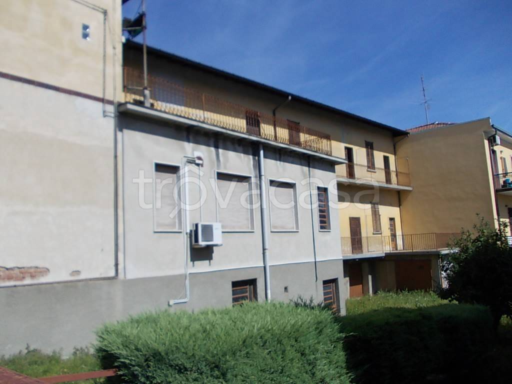 casa indipendente in vendita a Cardano al Campo