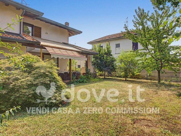 casa indipendente in vendita a Cardano al Campo