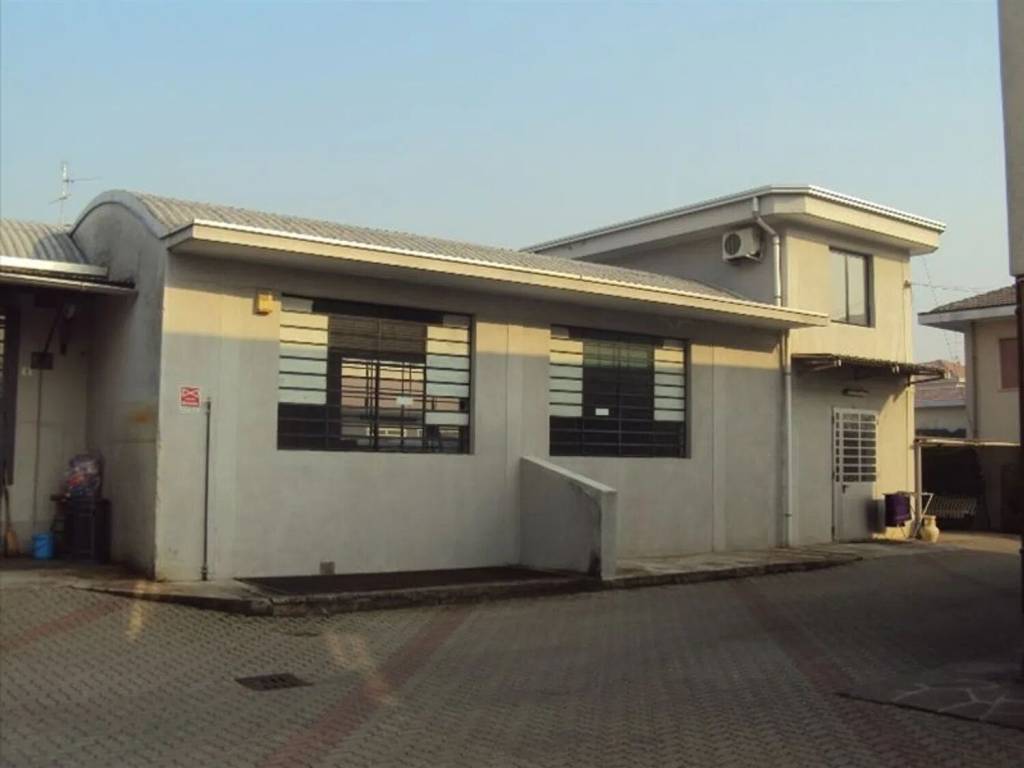 casa indipendente in vendita a Cardano al Campo