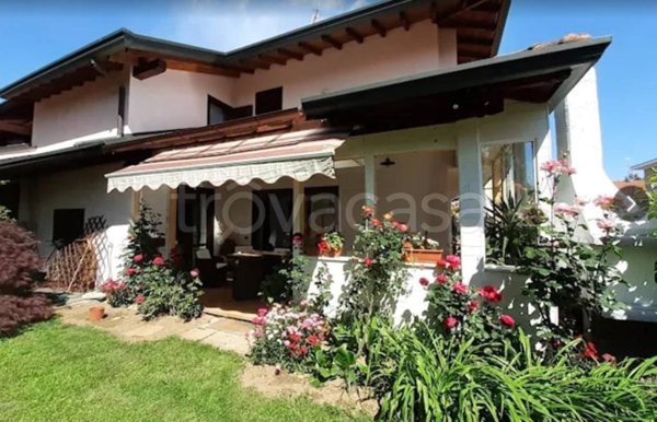 casa indipendente in vendita a Cardano al Campo
