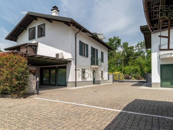 casa indipendente in vendita a Cardano al Campo