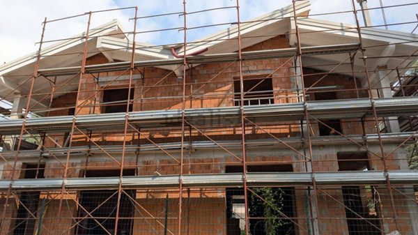 casa indipendente in vendita a Cardano al Campo