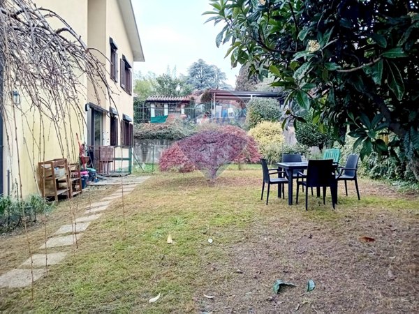 appartamento in vendita a Carnago