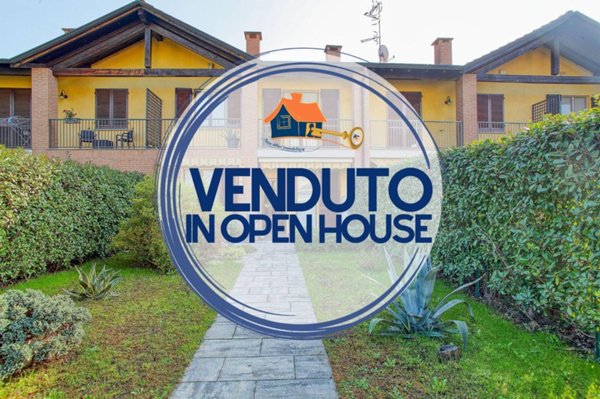 casa indipendente in vendita a Carnago