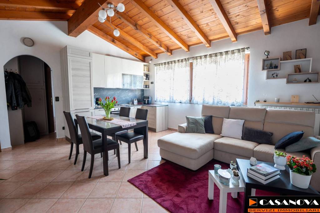 appartamento in vendita a Carnago
